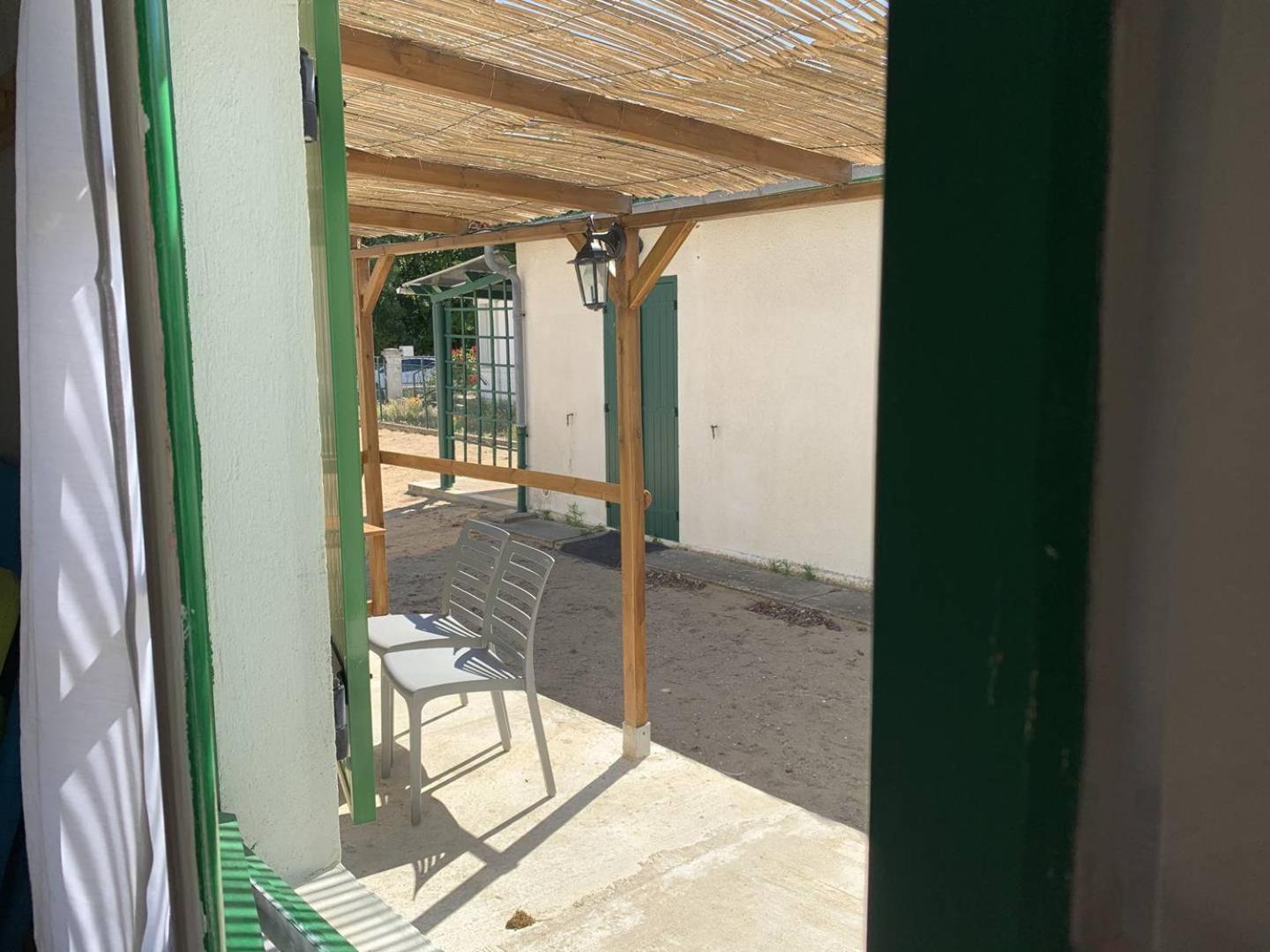 St Georges De Didonne - Agreable Petite Maison Avec Cour - 1 Chambre Сен-Жорж-де-Дідонн Екстер'єр фото